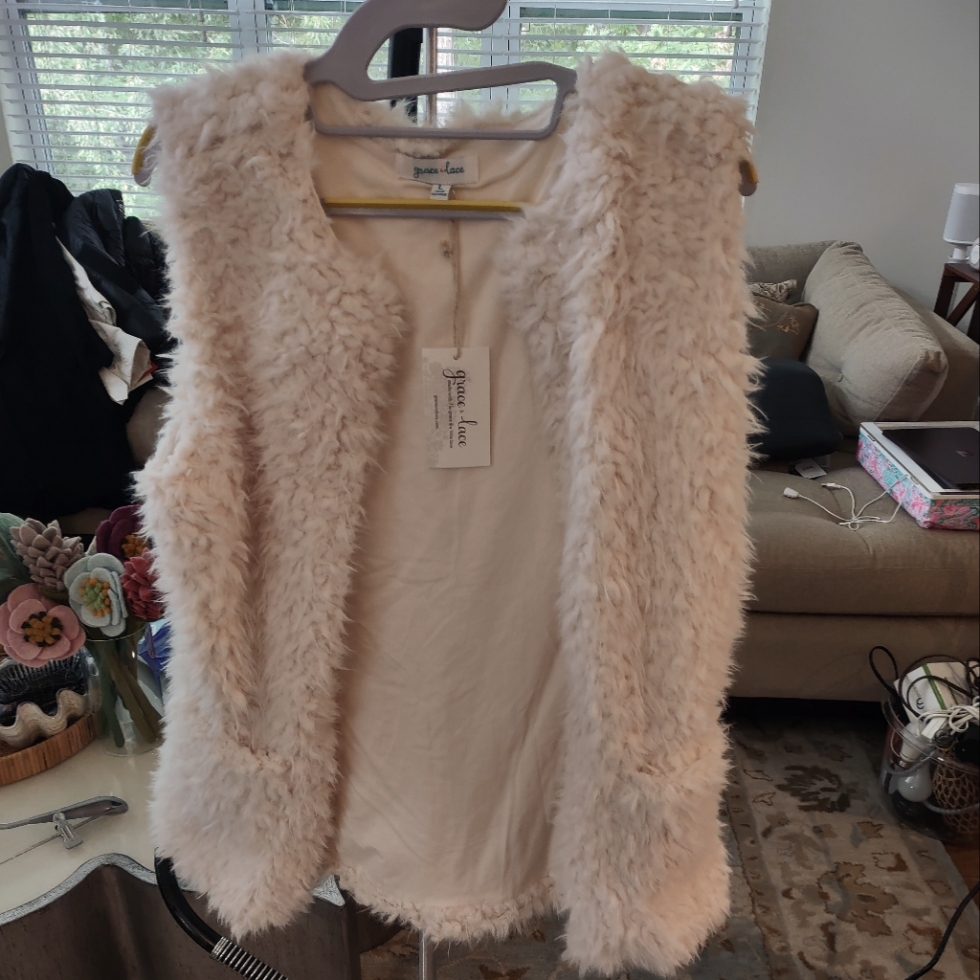Nwt Grace & Lace Fleece Vest - L — image 2 of 7